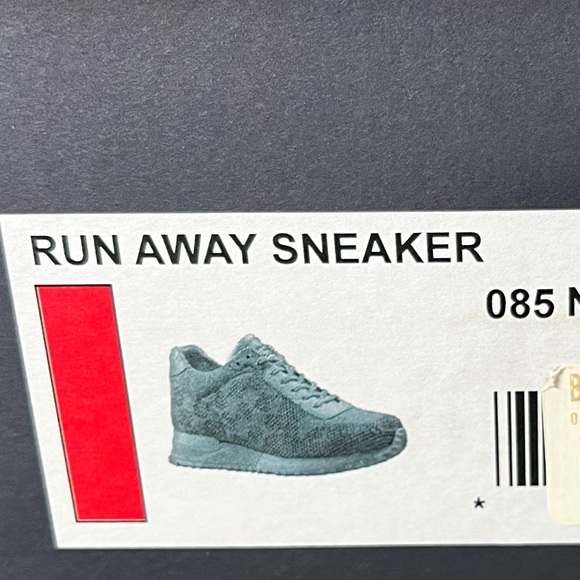 🛑SOLD🛑🥊LOUIS VUITTON RUNAWAY SNEAKER🥊 - Picture 11 of 12